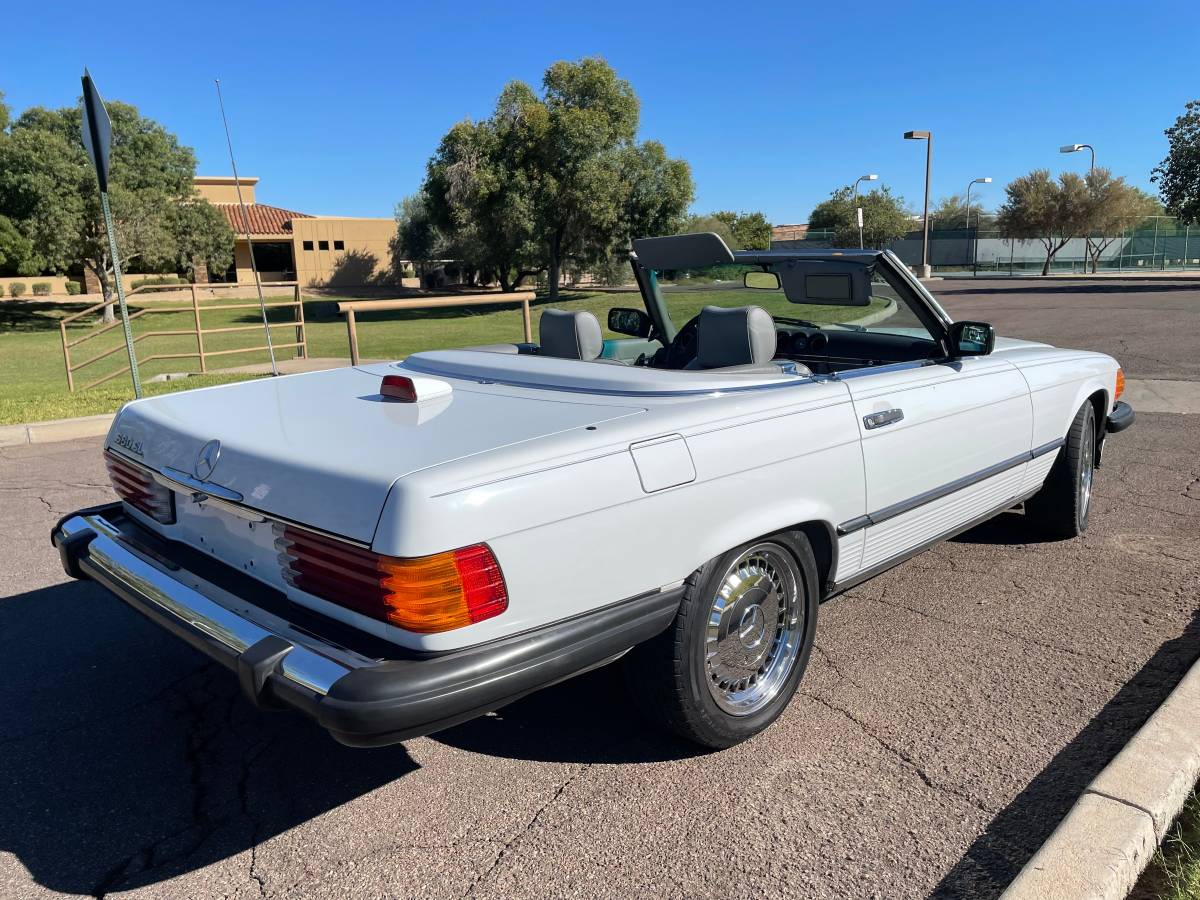 Mercedes-benz-benz-560-sl-1986-173809-7