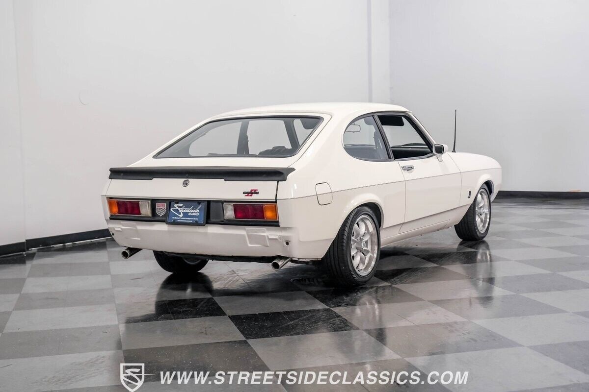 Mercury-Capri-Coupe-1976-White-Black-139107-11