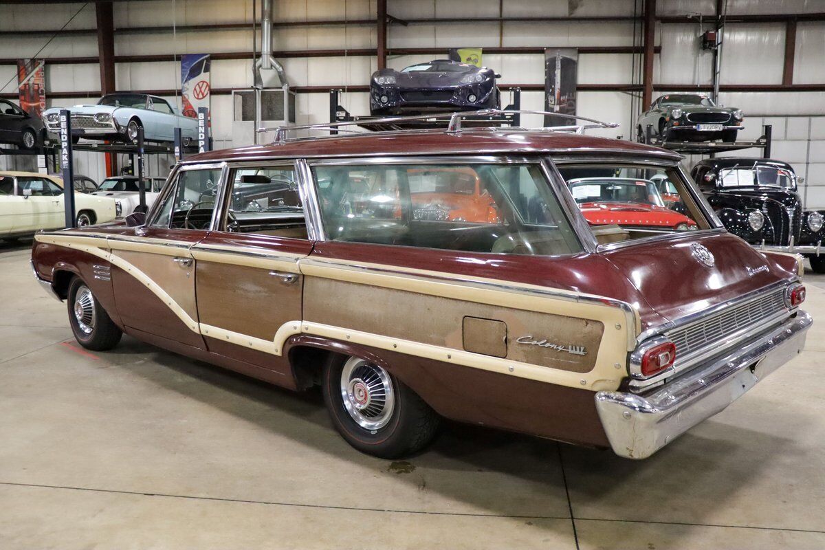 Mercury-Colony-Park-Berline-1964-Maroon-Metallic-Tan-133436-5