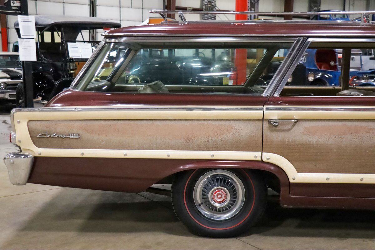 Mercury-Colony-Park-Berline-1964-Maroon-Metallic-Tan-133436-8