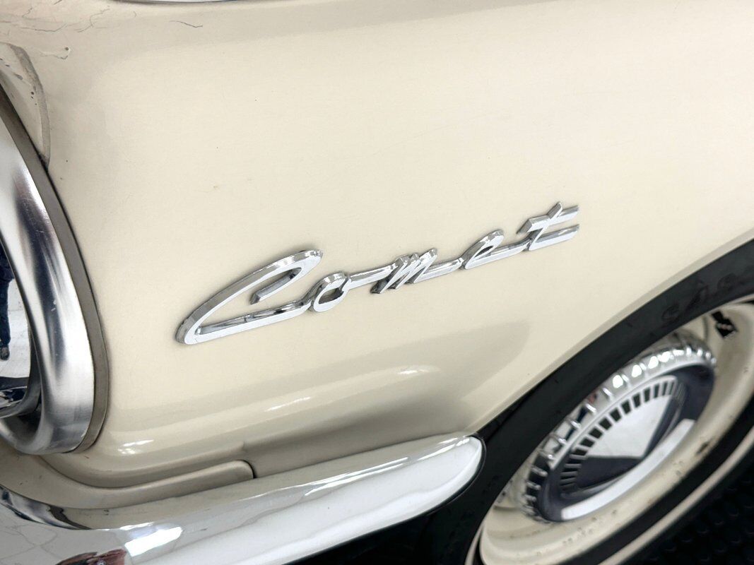 Mercury-Comet-1960-White-Black-111351-10