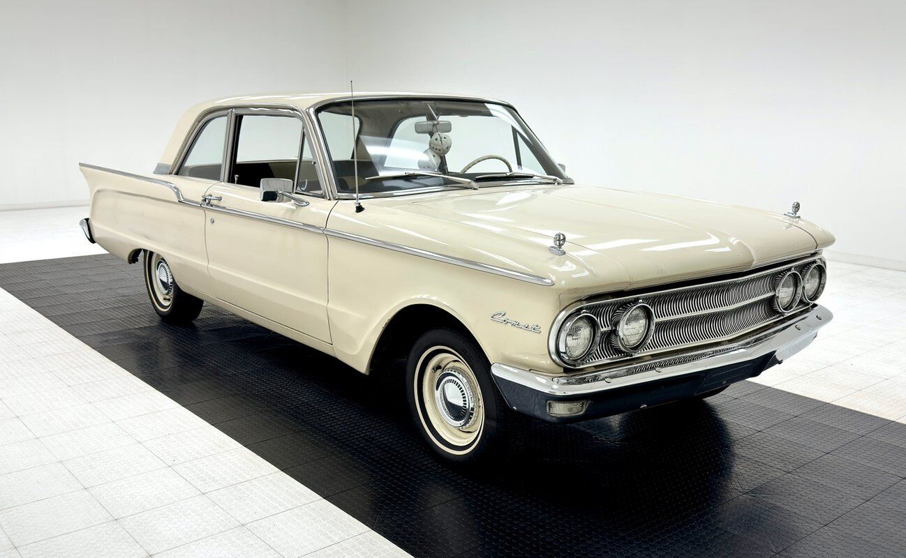 Mercury-Comet-1960-White-Black-111351-6