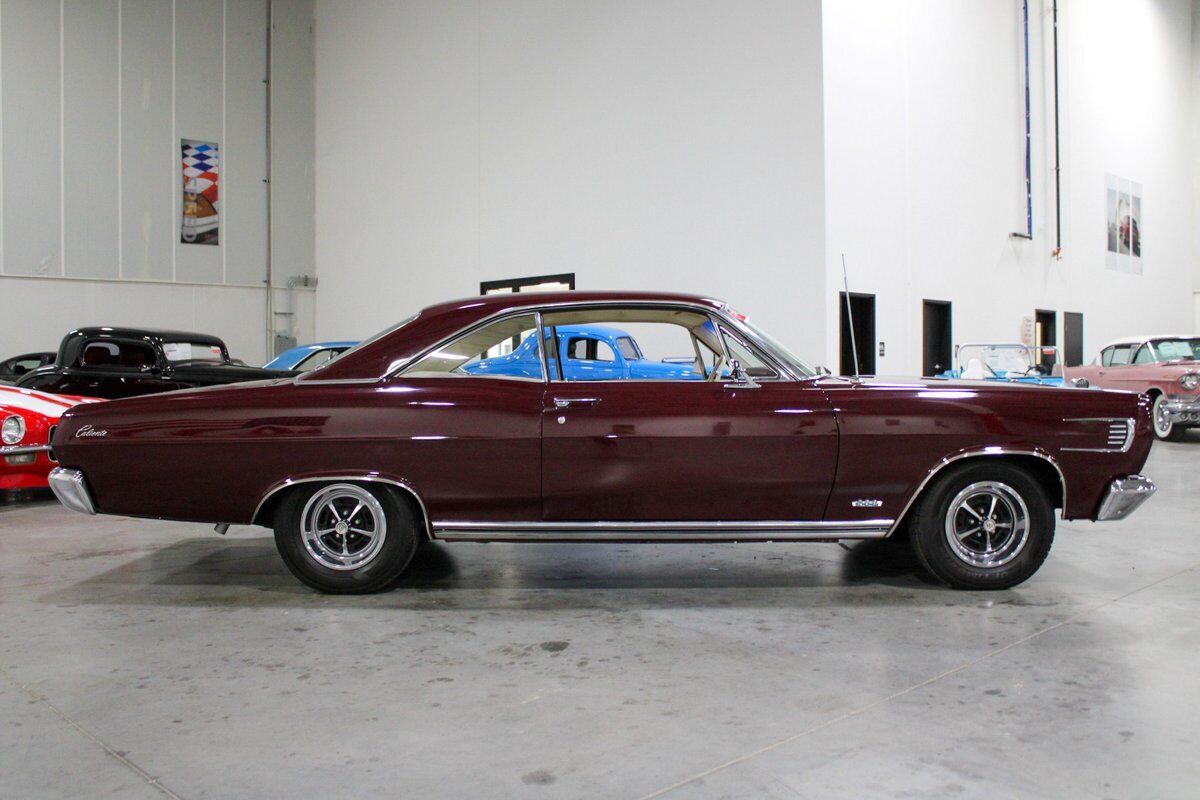 Mercury-Comet-Coupe-1967-Maroon-Metallic-White-9859-5