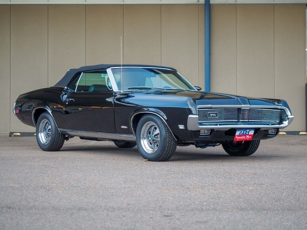 Mercury-Cougar-1969-Black-Black-9693-6