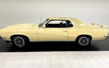 Mercury-Cougar-1969-Yellow-Black-135-1