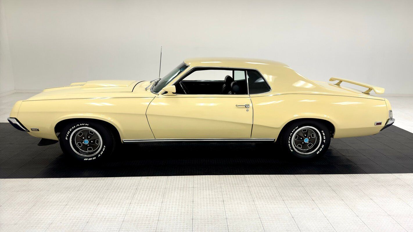 Mercury-Cougar-1969-Yellow-Black-135-1