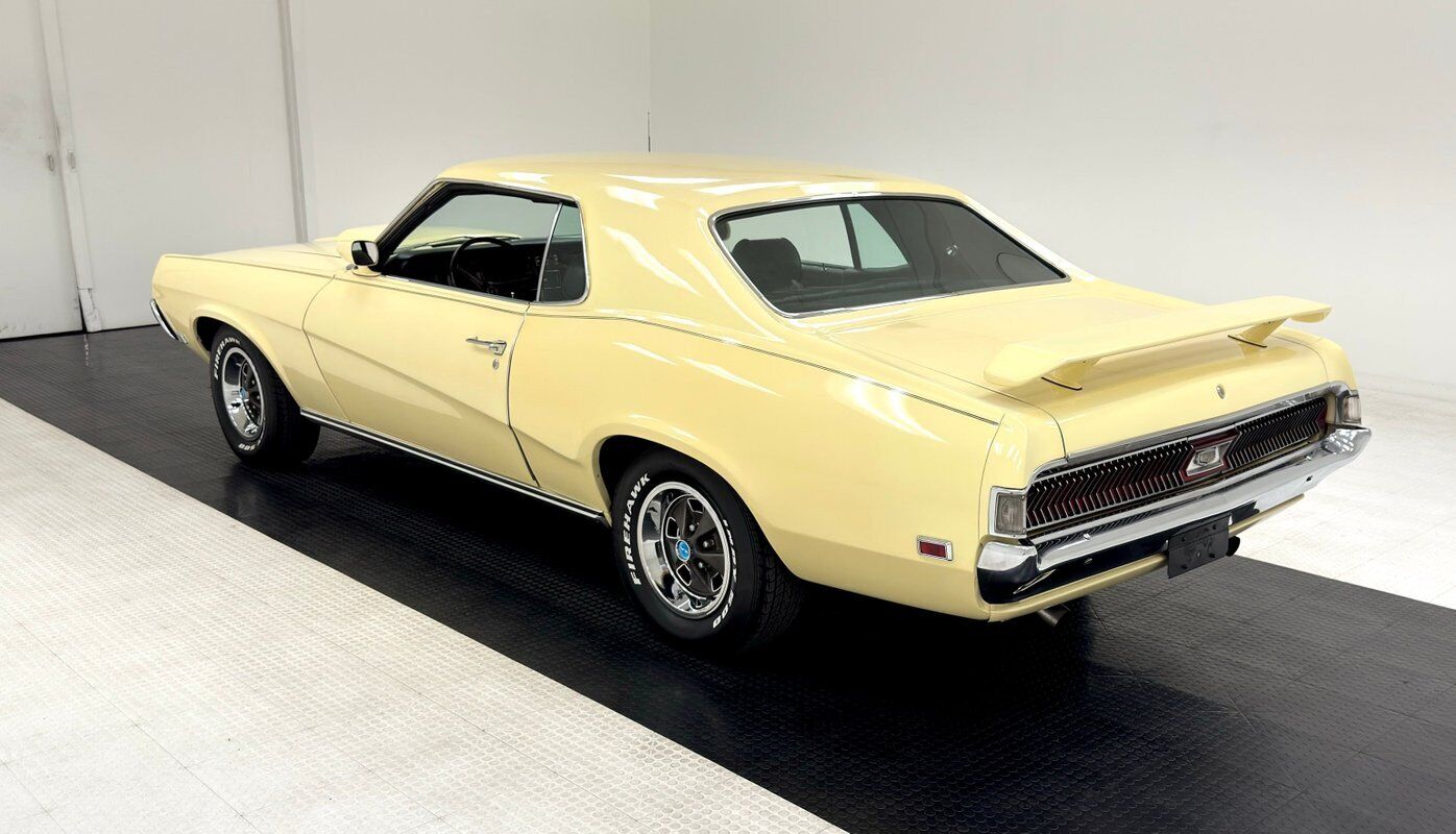 Mercury-Cougar-1969-Yellow-Black-135-2