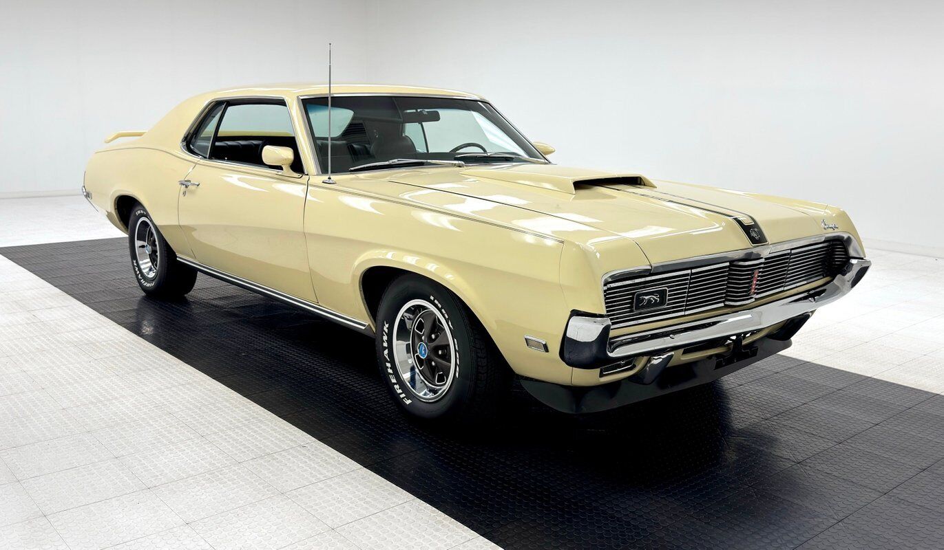 Mercury-Cougar-1969-Yellow-Black-135-6