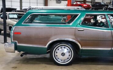 Mercury-Cougar-Berline-1977-Green-Green-129488-8