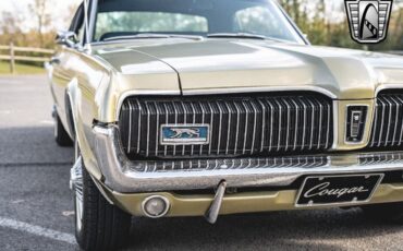 Mercury-Cougar-Coupe-1967-Gold-Black-54871-11