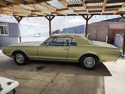 Mercury-Cougar-Coupe-1967-Green-47283-1