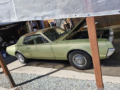 Mercury-Cougar-Coupe-1967-Green-47283-3