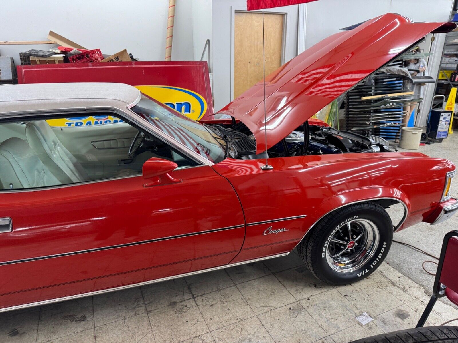 Mercury-Cougar-Coupe-1973-Red-White-107826-1