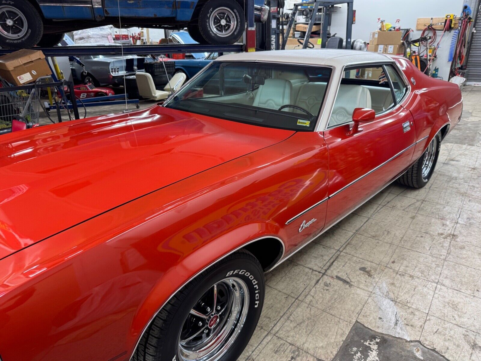 Mercury-Cougar-Coupe-1973-Red-White-107826-4