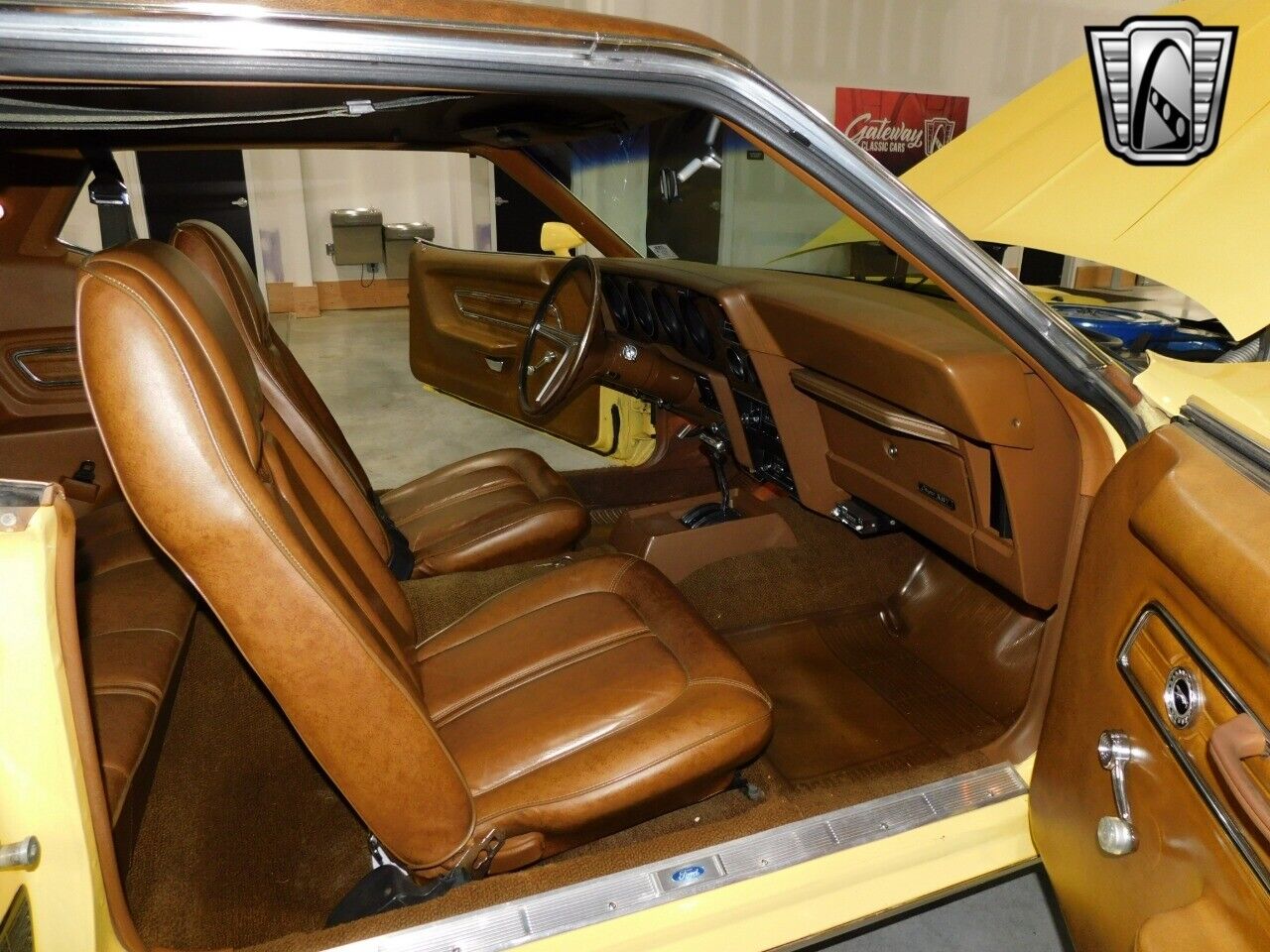 Mercury-Cougar-Coupe-1973-Yellow-Brown-123968-7