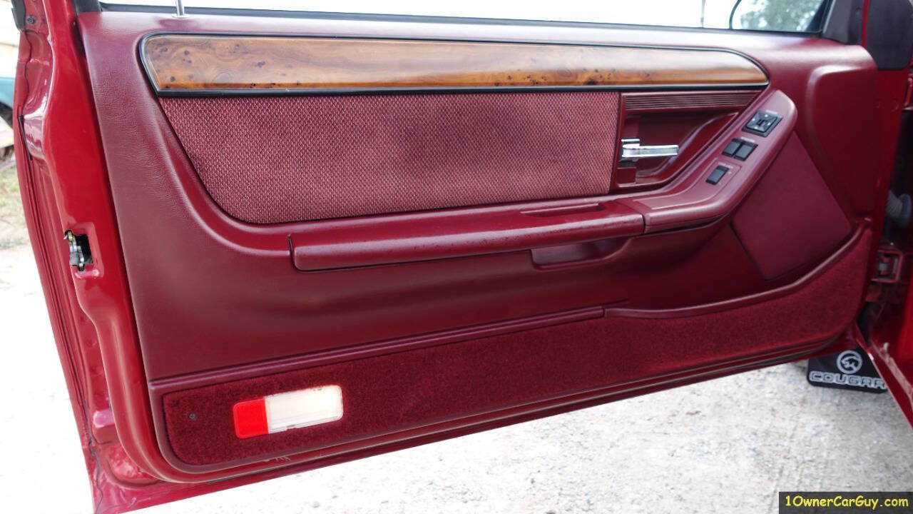 Mercury-Cougar-Coupe-1992-Maroon-Maroon-99128-38