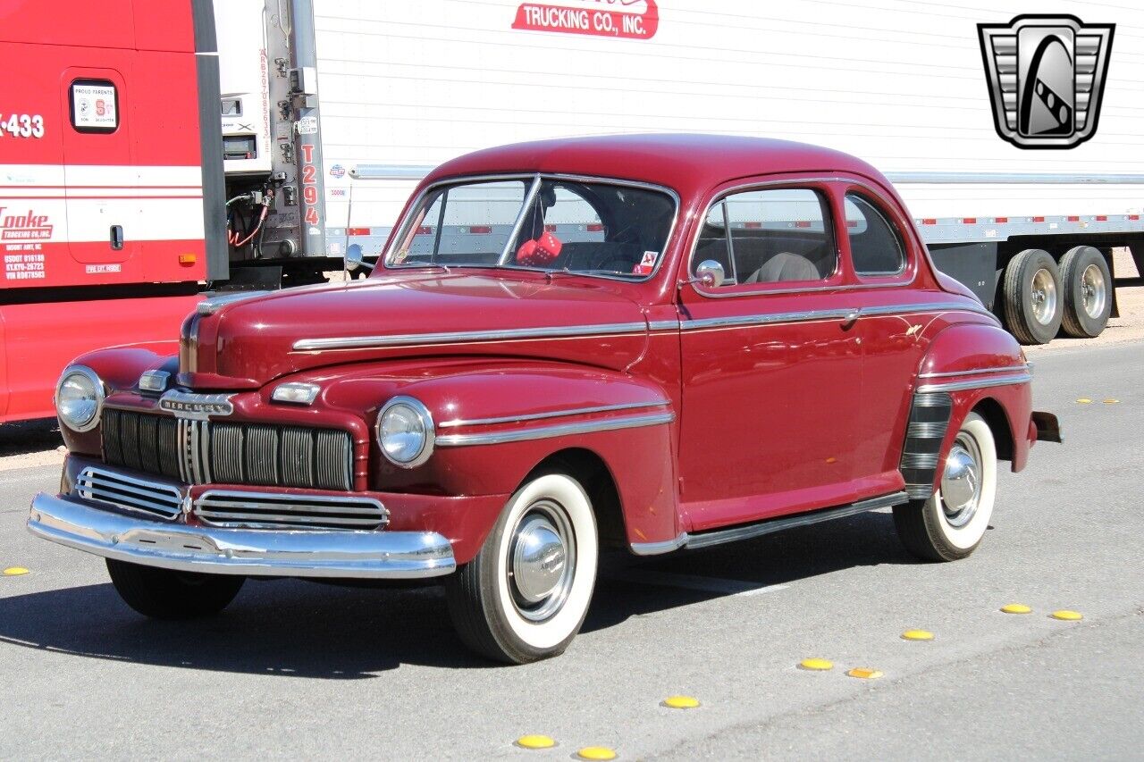 Mercury-Eight-Coupe-1946-Red-Beige-5636-2