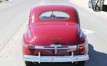 Mercury-Eight-Coupe-1946-Red-Beige-5636-7