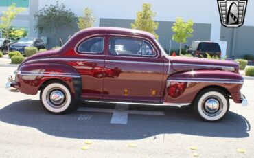 Mercury-Eight-Coupe-1946-Red-Beige-5636-9