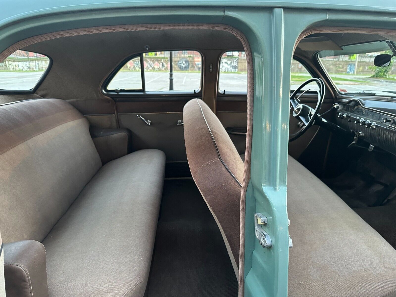 Mercury-Mercury-Eight-Coupe-1951-Green-24140-14