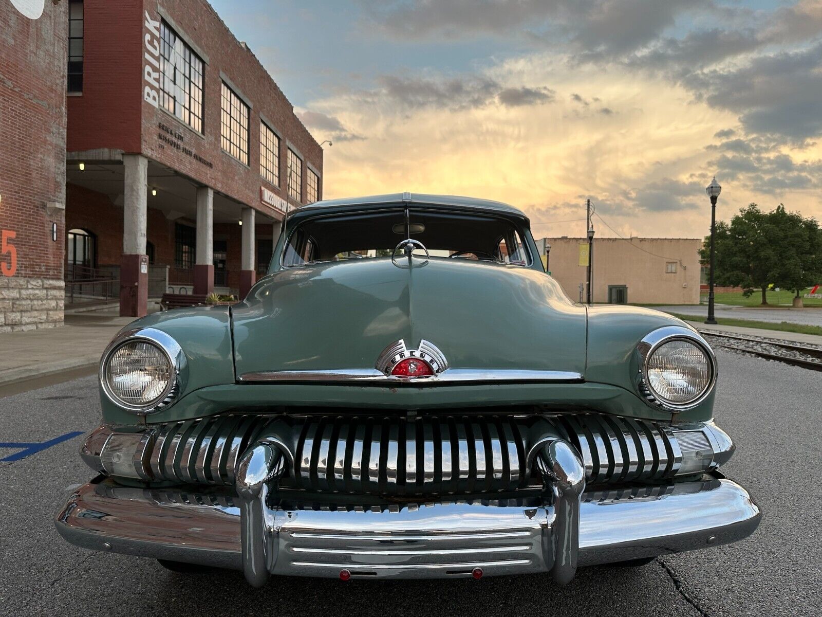 Mercury-Mercury-Eight-Coupe-1951-Green-24140-6