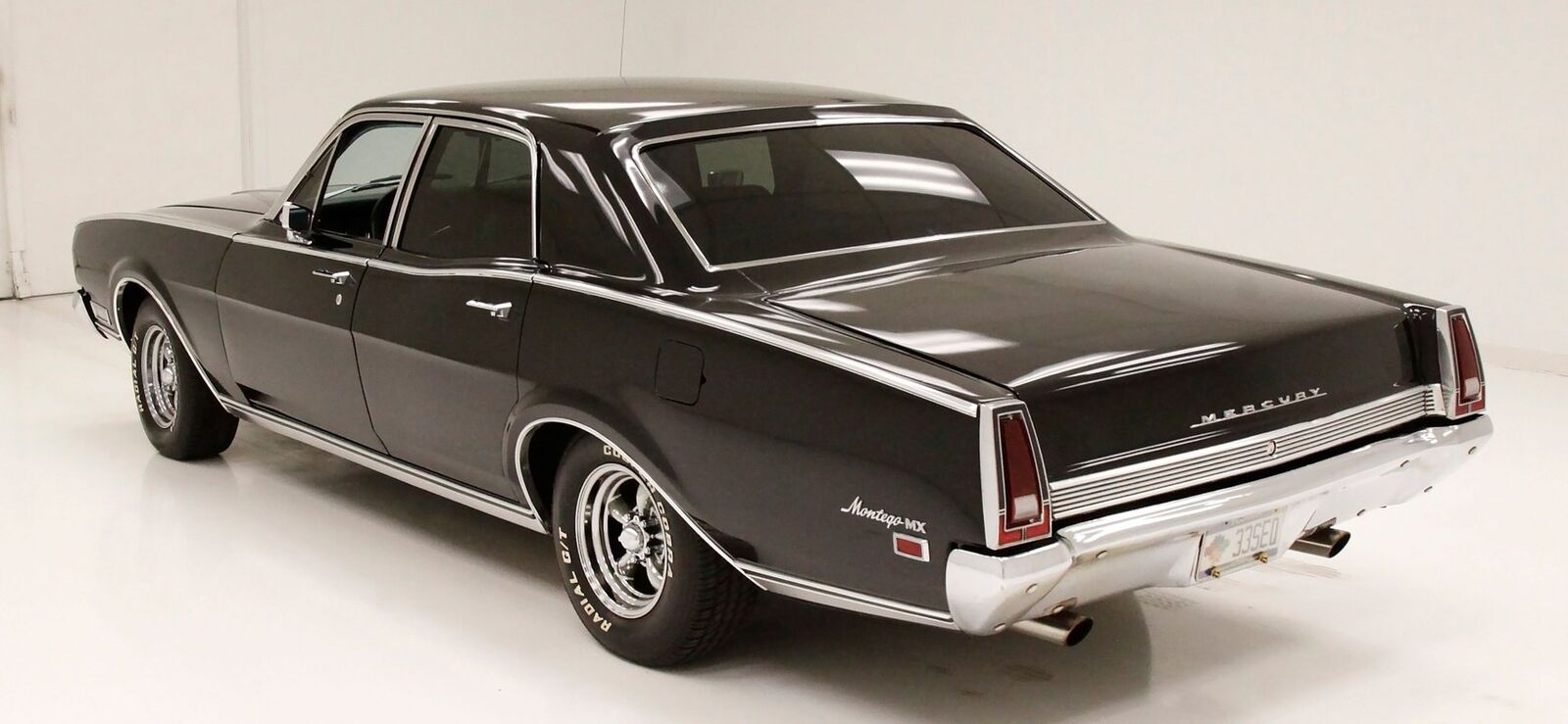 Mercury-Montego-Berline-1969-Black-Aqua-3626-2