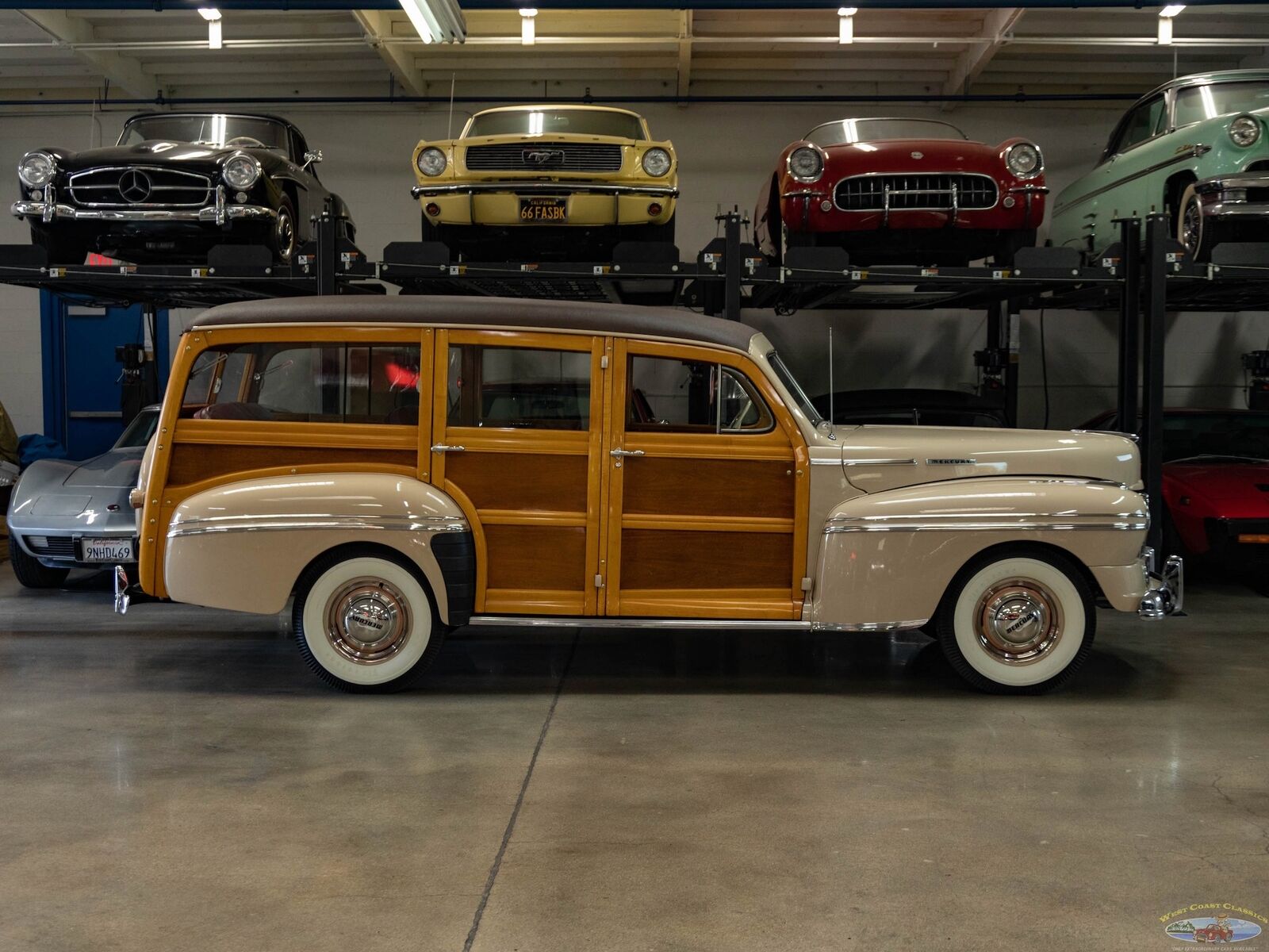 Mercury-Wagon-Break-1948-Tan-Red-113958-2