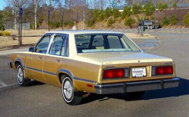 Mercury-Zephyr-Berline-1983-Gold-Tan-121919-1