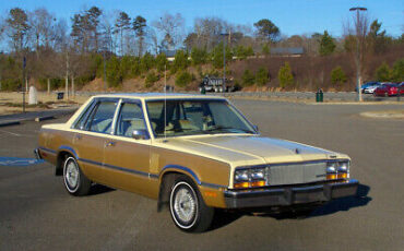 Mercury-Zephyr-Berline-1983-Gold-Tan-121919-2