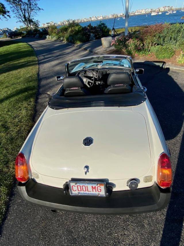 Mg-B-convertible-1979-white-21726-1