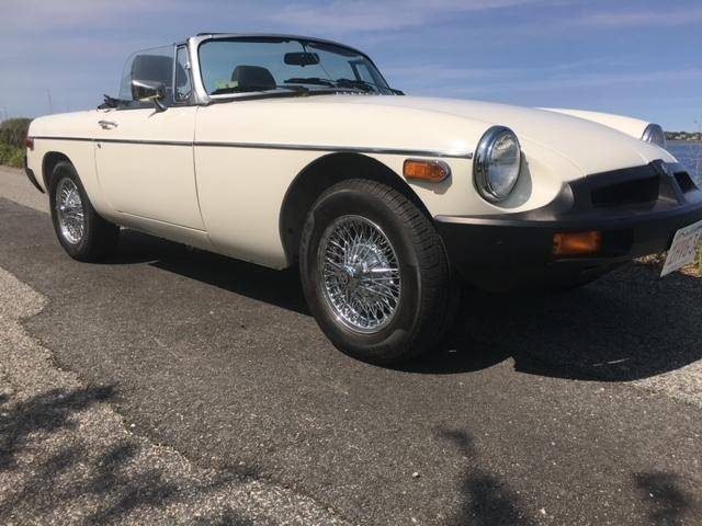 Mg-B-convertible-1979-white-21726-2