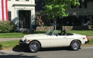 Mg-B-convertible-1979-white-21726-4