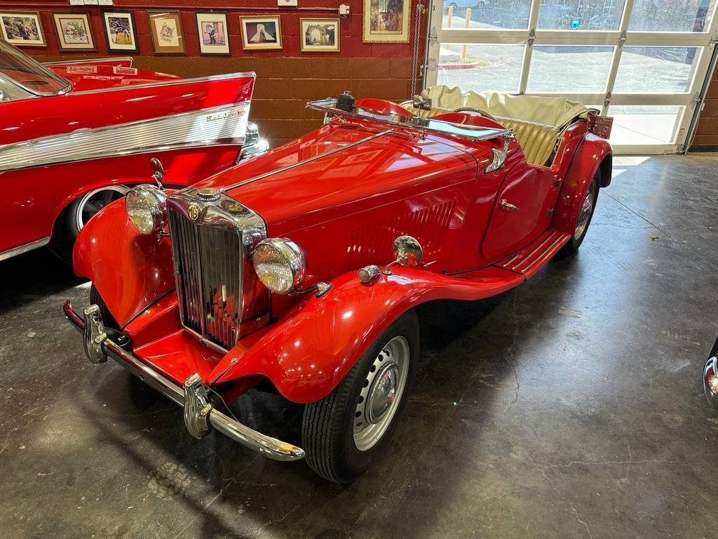 Mg-Td-roadster-1952-red-2824-15