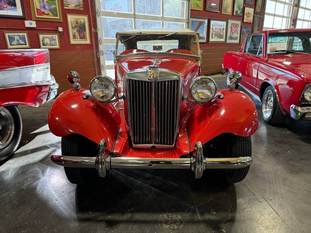 Mg-Td-roadster-1952-red-2824-6