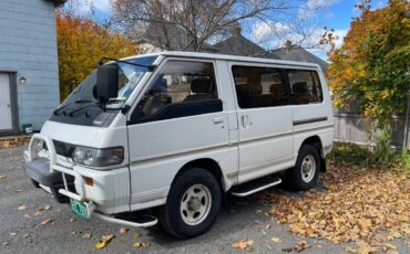 Mitsubishi-Delica-starwagon-diesel-1992-white-144841-4