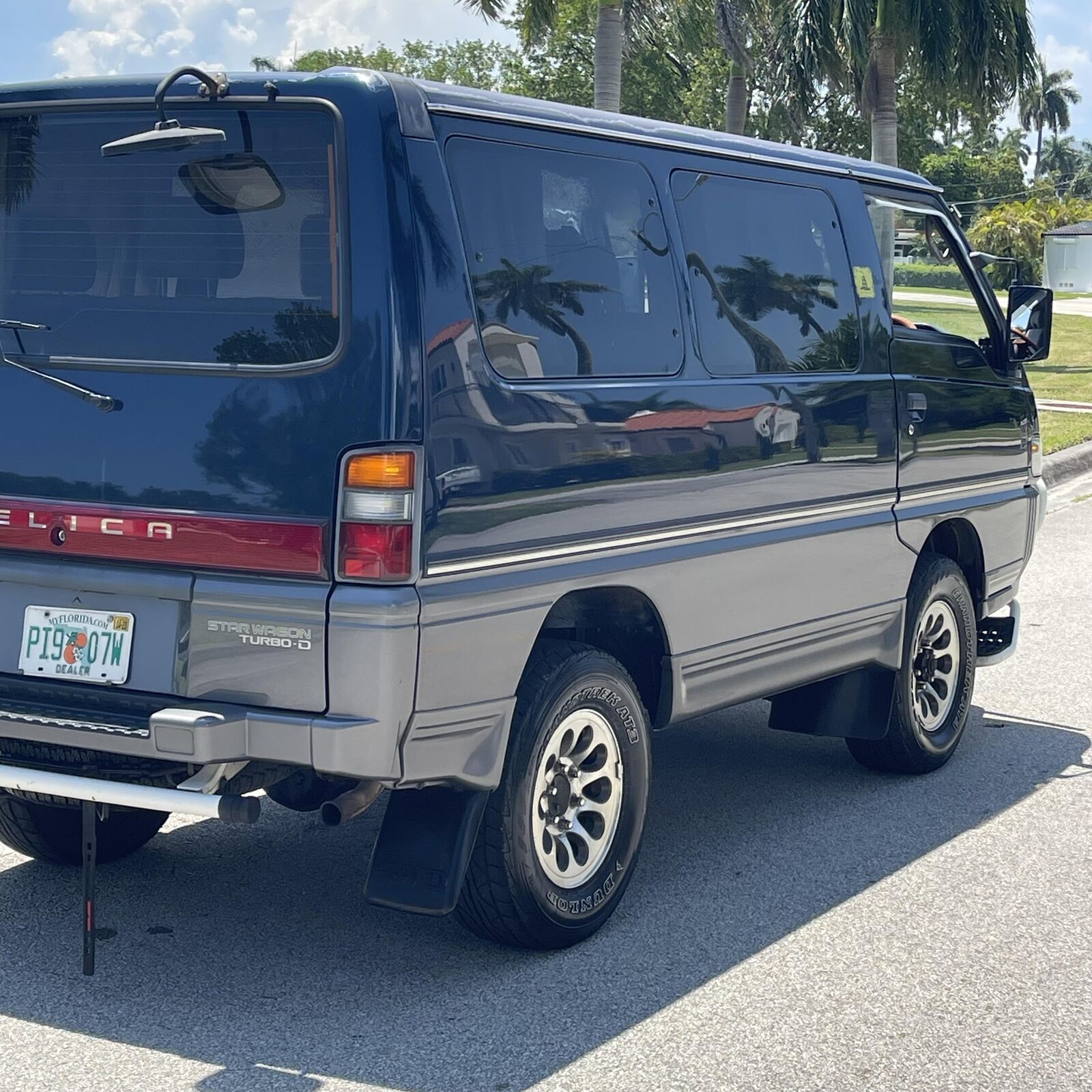 Mitsubishi-Fuso-Delica-SUV-1995-Blue-Gray-213399-10