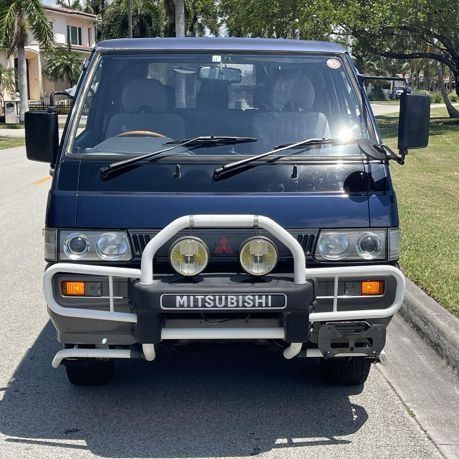 Mitsubishi-Fuso-Delica-SUV-1995-Blue-Gray-213399-3