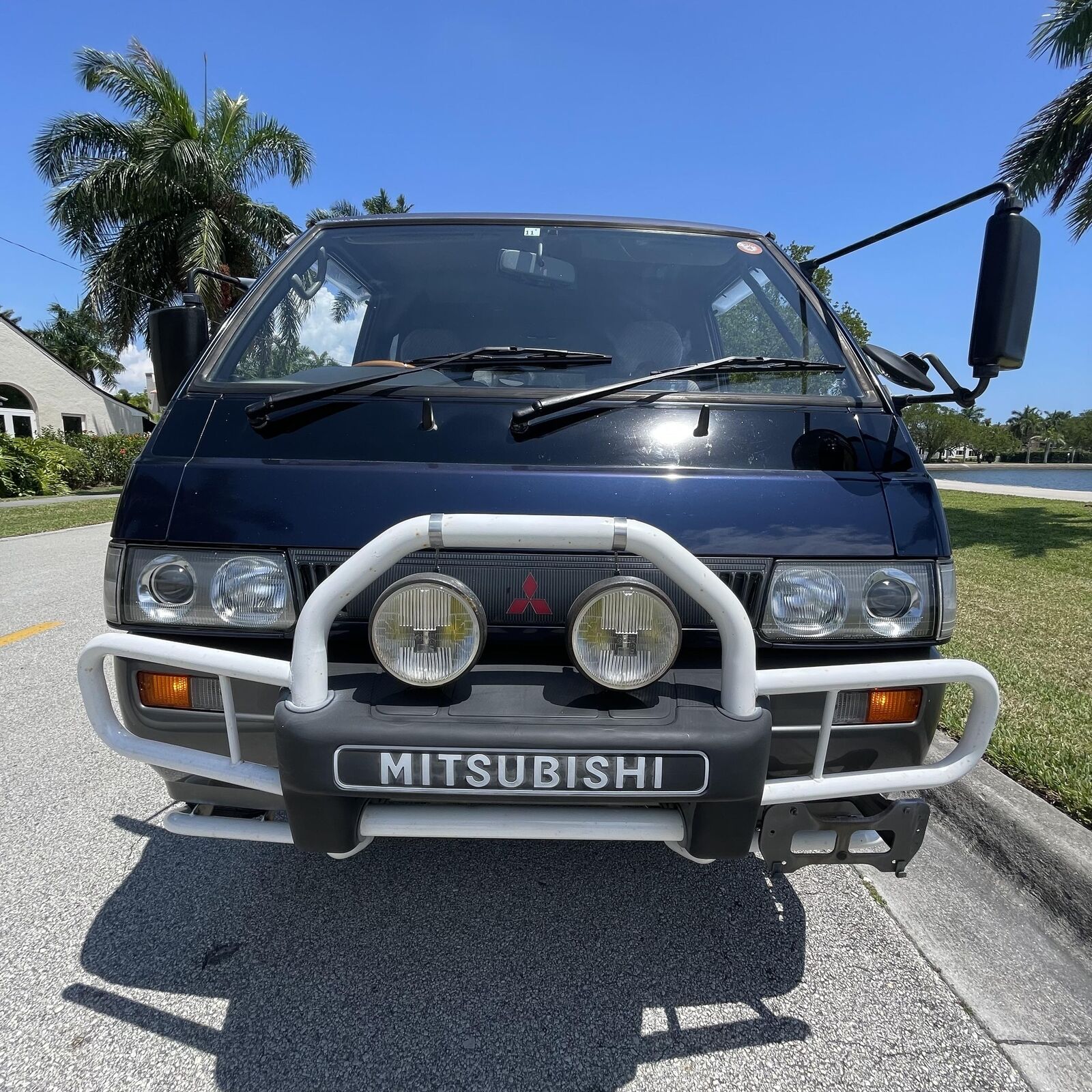 Mitsubishi-Fuso-Delica-SUV-1995-Blue-Gray-213399-32