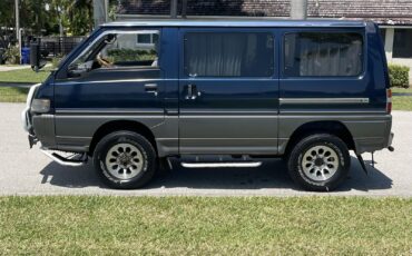 Mitsubishi-Fuso-Delica-SUV-1995-Blue-Gray-213399-6