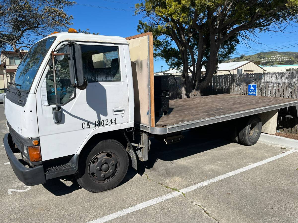 Mitsubishi-Fuso-diesel-1994-white-331524-1