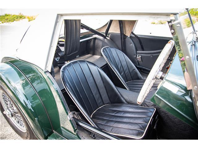 Morgan-Plus-4-1961-Green-Black-83686-39