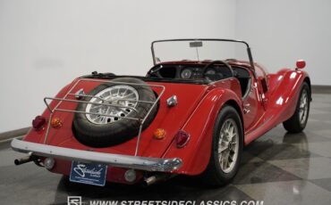 Morgan-Plus-8-Cabriolet-1970-Red-Black-127909-10