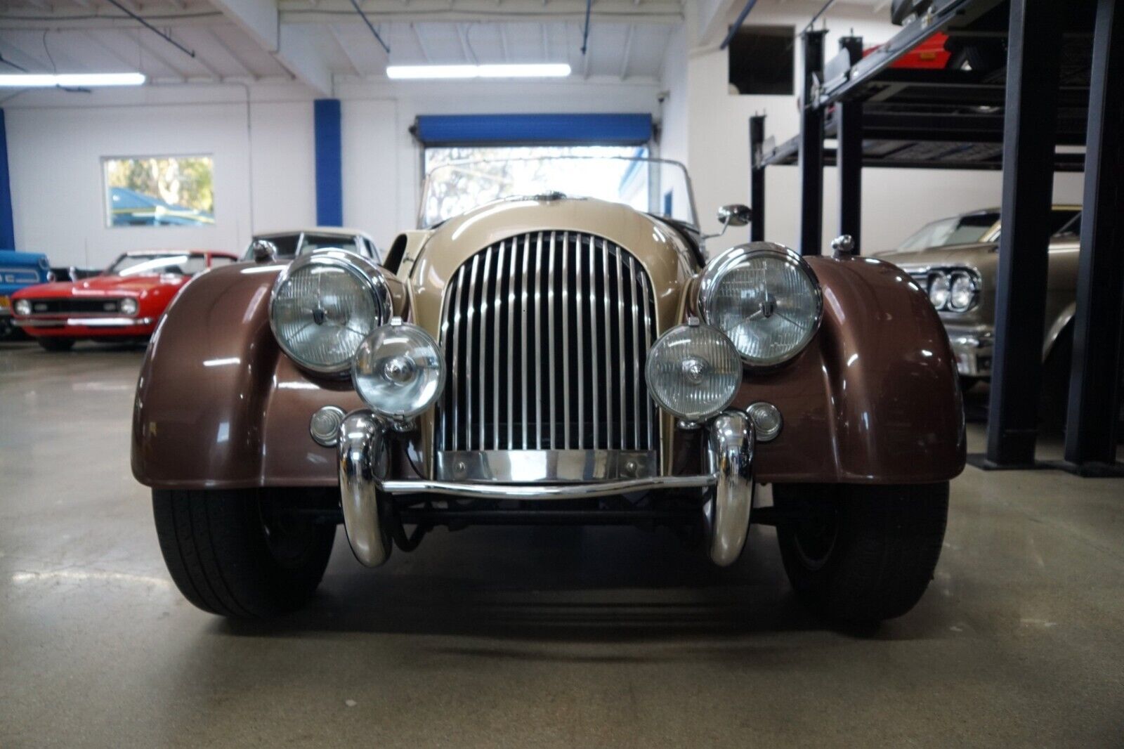 Morgan-Plus-Four-1968-Brown-and-tan-Tan-805-4