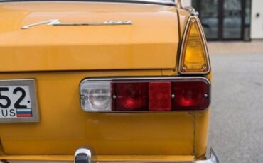 Moskvitch-408E-Berline-1974-Yellow-Red-21501-10