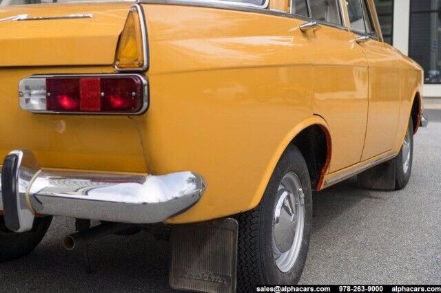 Moskvitch-408E-Berline-1974-Yellow-Red-21501-11