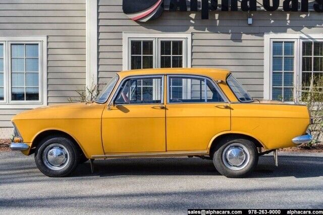 Moskvitch-408E-Berline-1974-Yellow-Red-21501-3