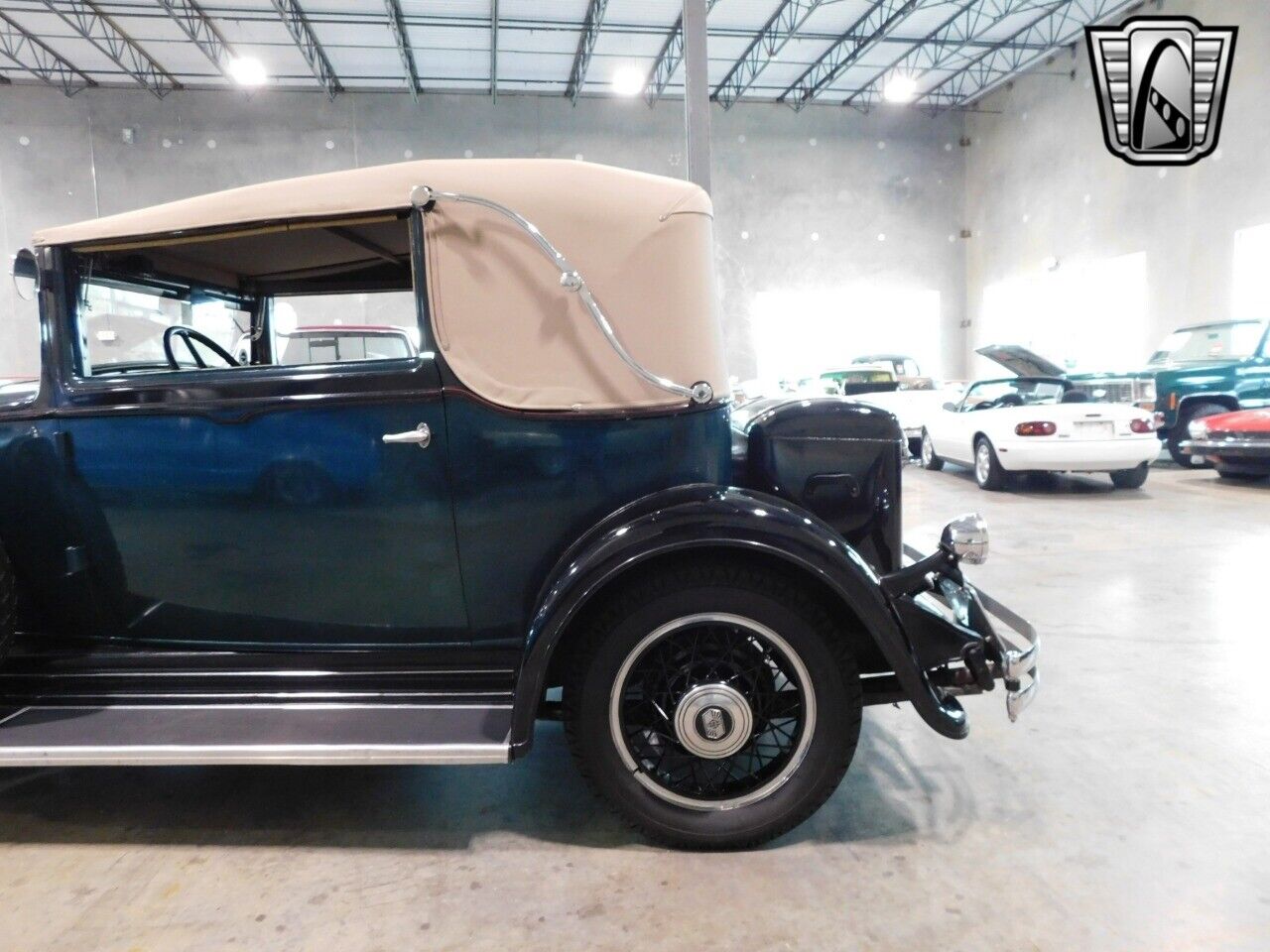 Nash-881-Convertible-Cabriolet-1931-Green-Brown-70766-7