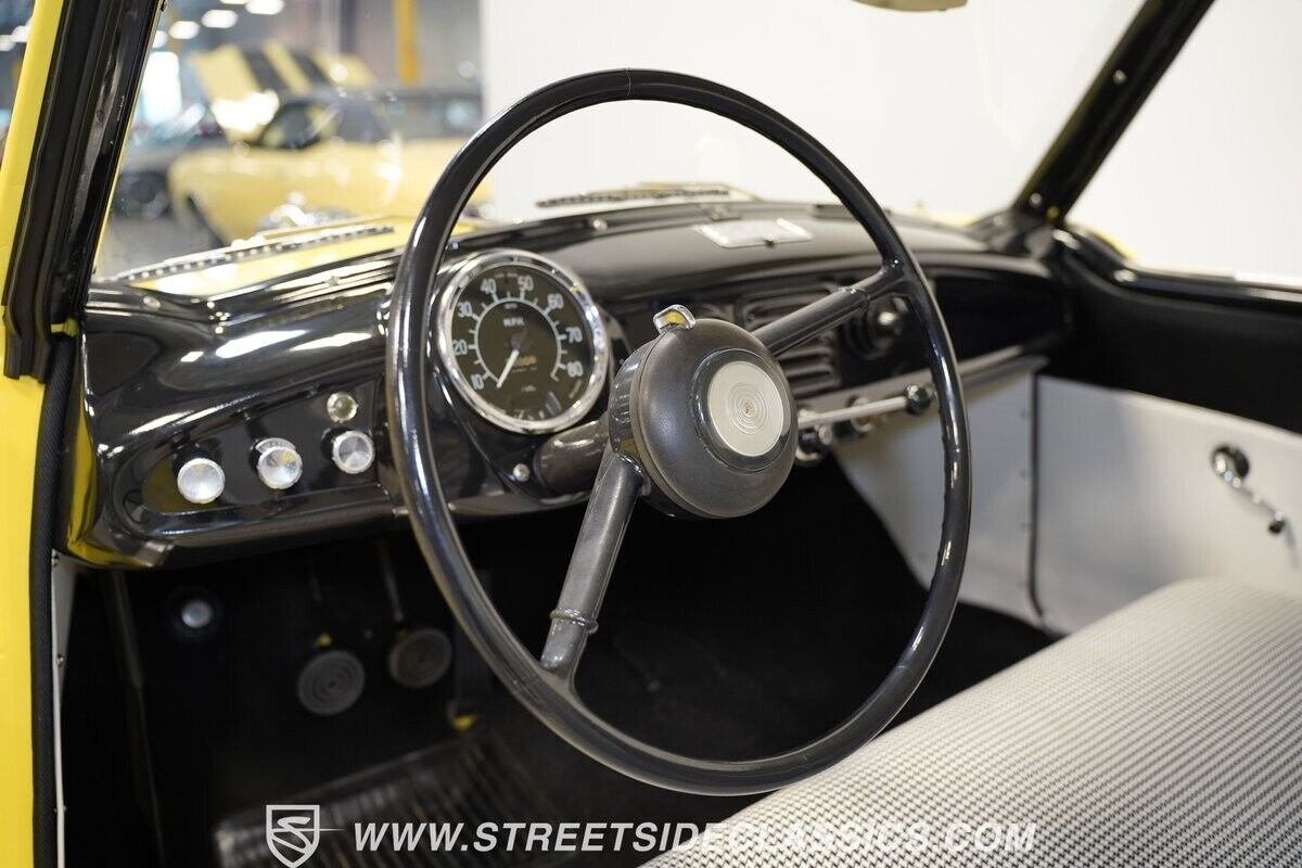 Nash-Metropolitan-Coupe-1956-Yellow-White-8-4