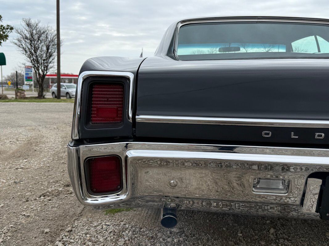 Oldsmobile-442-1967-Black-Black-0-38