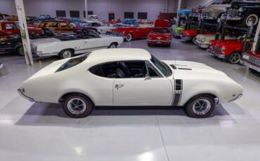 Oldsmobile-442-1968-White-Black-4731-7